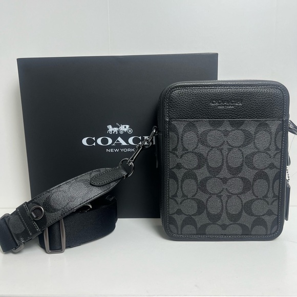 NWT Coach Crossbody In Signature Canvas - Picture 1 of 16